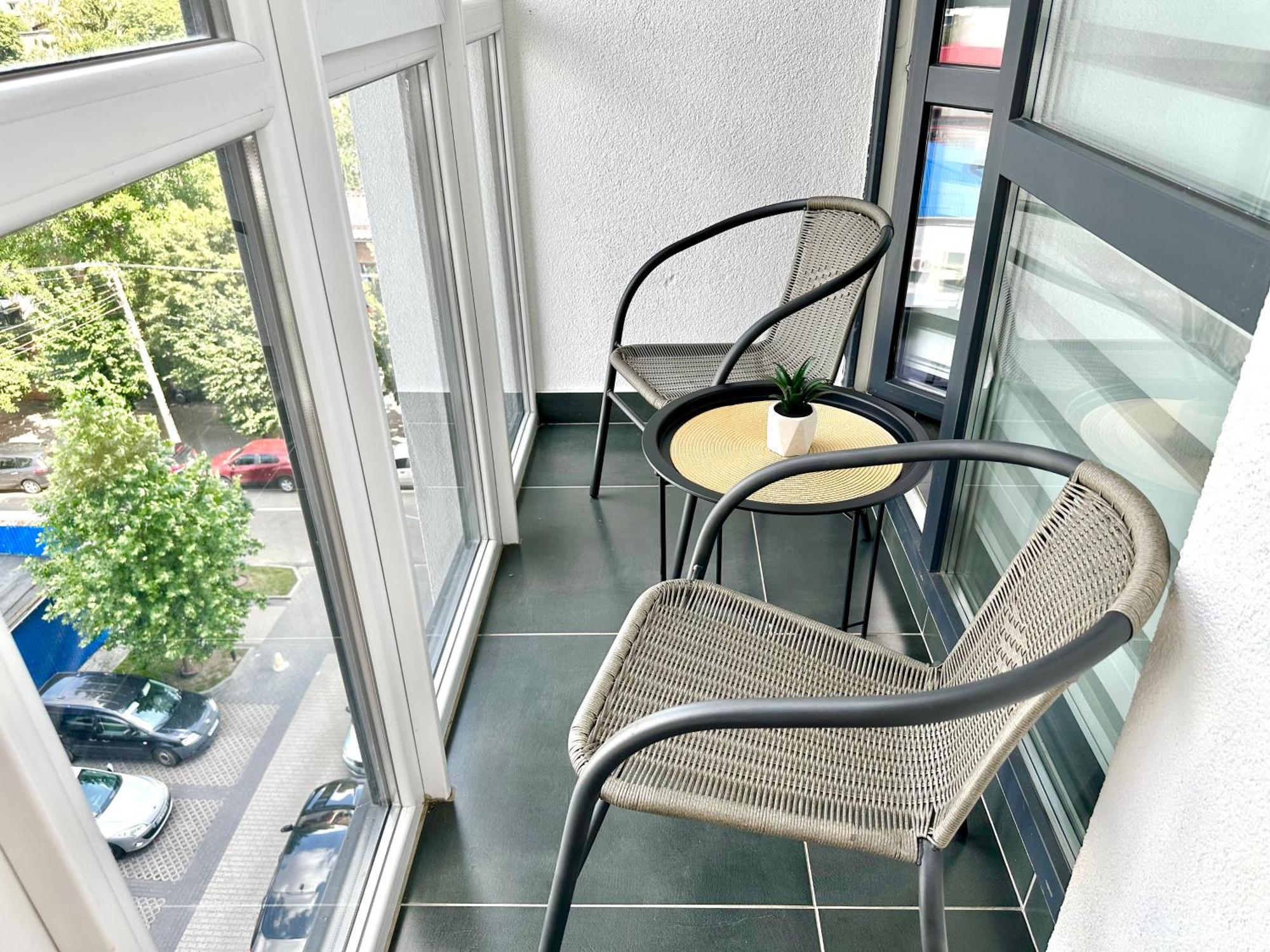 Designer Apartments In The City Center Rivne Eksteriør bilde