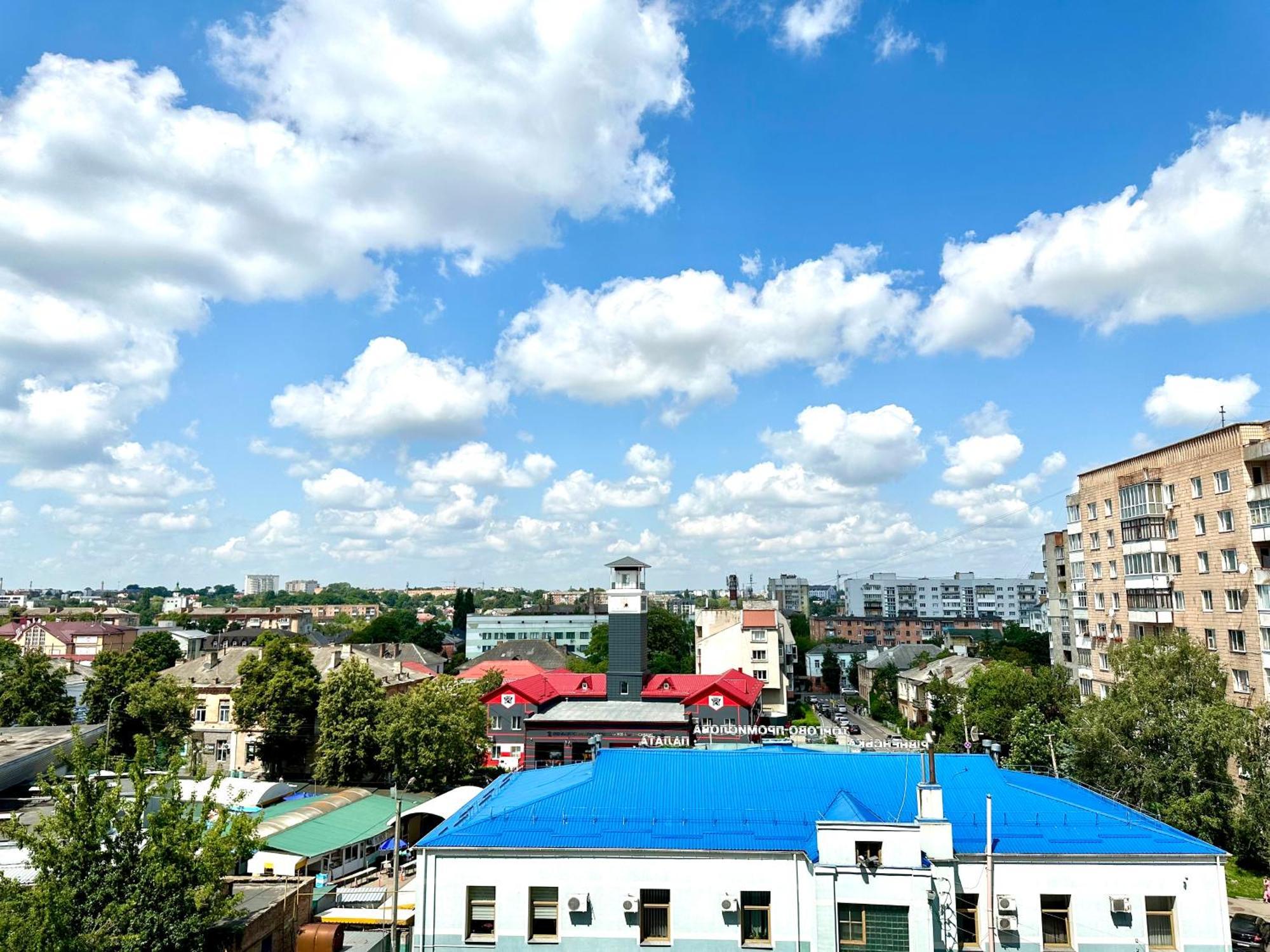Designer Apartments In The City Center Rivne Eksteriør bilde